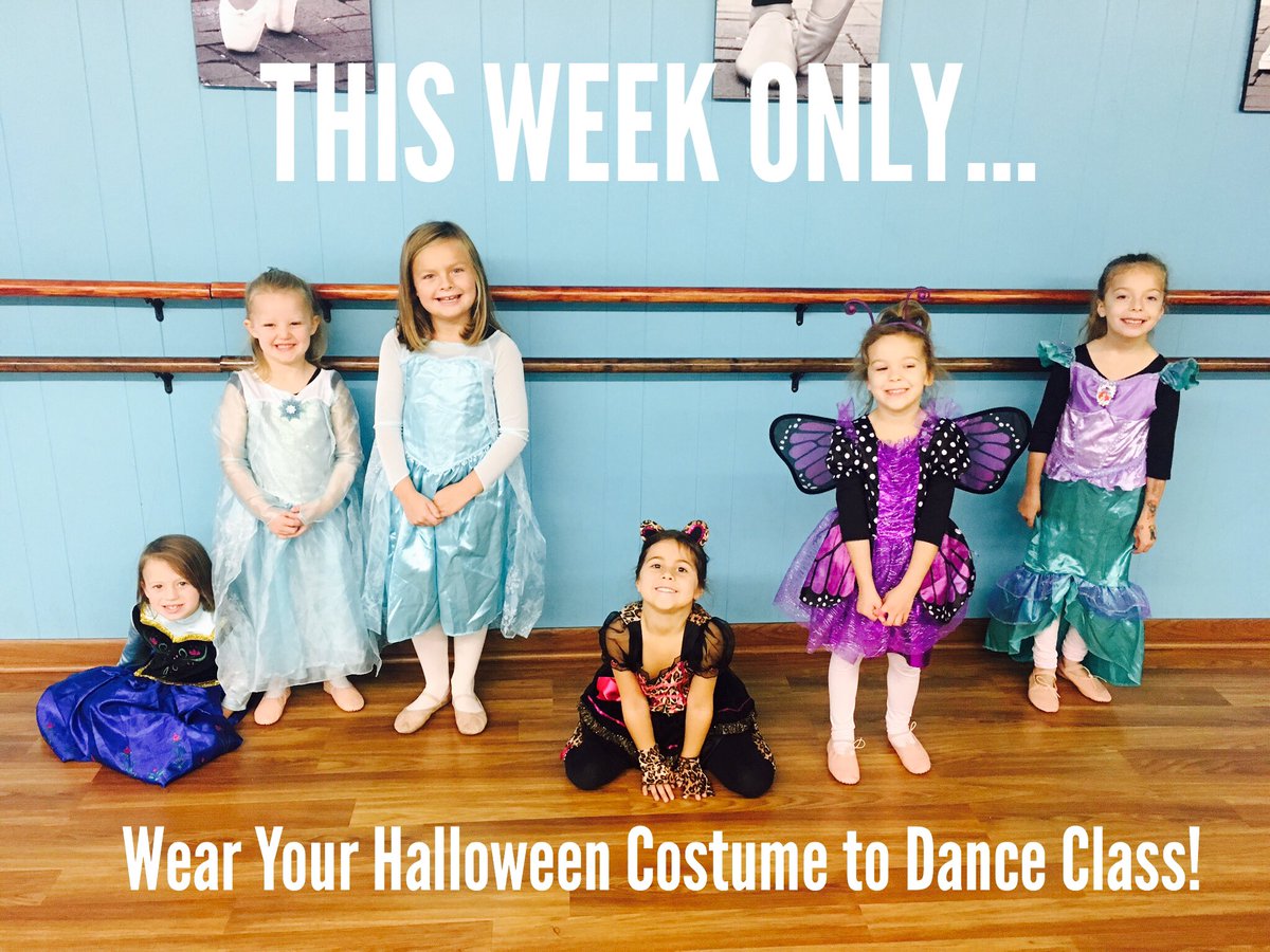 movement_gc's tweet photo. This week only, students have the option to wear their Halloween costume to class!

Happy Halloween! 🎃 👻 https://t.co/iWHZF5U238