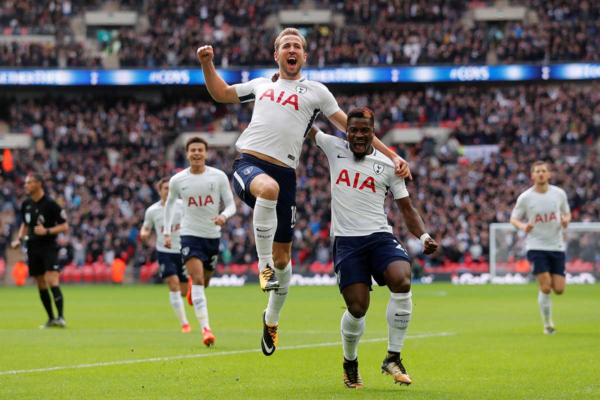 premier4us's tweet photo. Pochettino destroza a Klopp https://t.co/4hF1p612xn https://t.co/6YlPVGHGmA