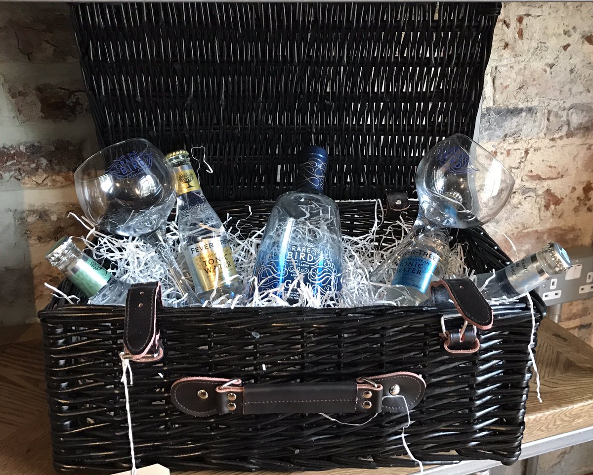 The Gin Show tweet media