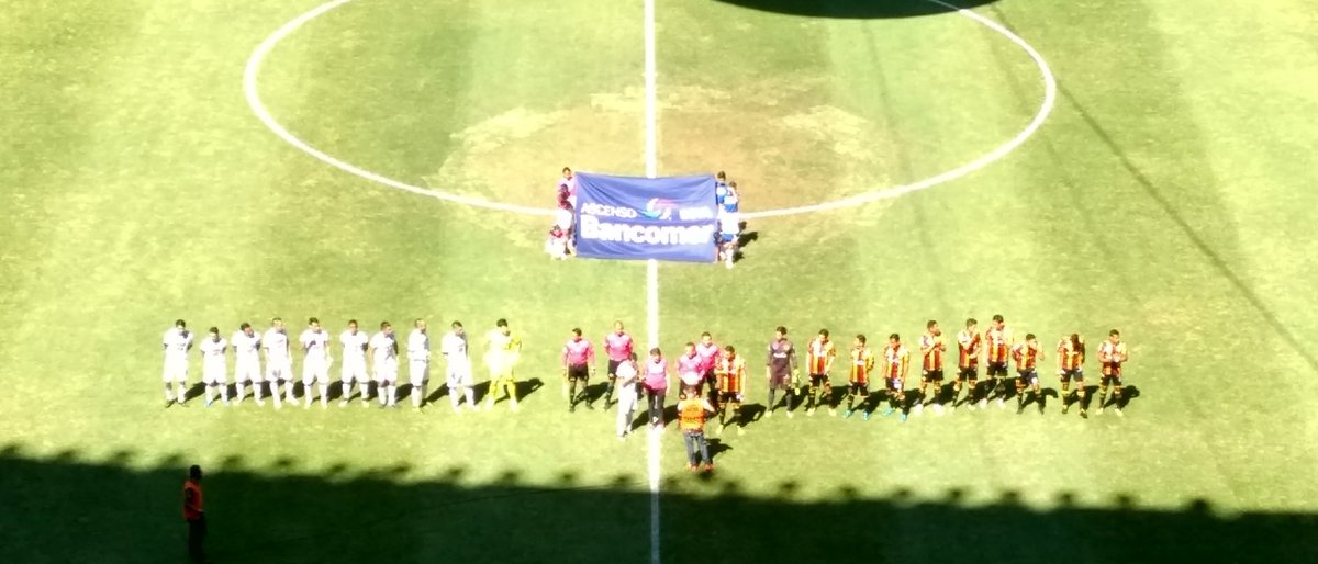 jardinizquierdo's tweet photo. Arranca en el Monumental Estadio Jalisco el partido entre @LeonesNegrosCF y @Tapachula_FC en la #J12AP2017 del @AscensoMX. https://t.co/YTX9MFqlAn