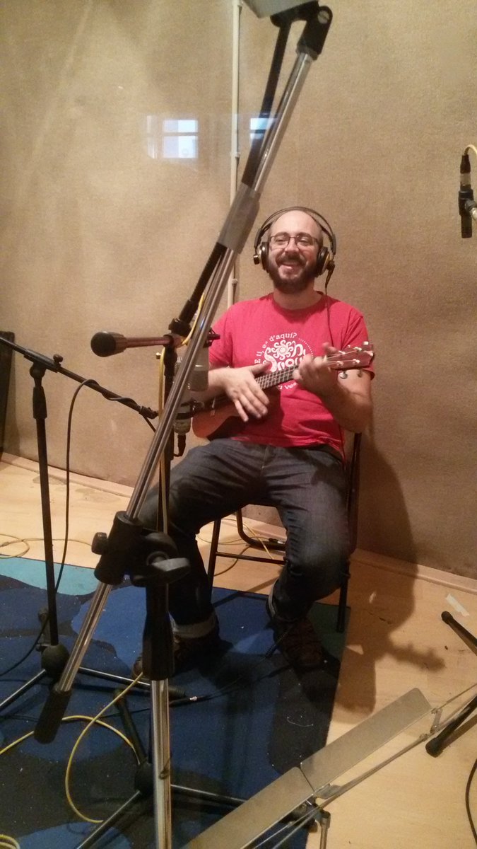 tiruleque's tweet photo. Rematando de gravar en Bonham Studios !!! Xa non queda nada... 😉 https://t.co/tBXiFdS5ZS