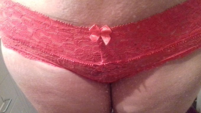 💋 Wishing all a very naughty #SinfulSunday 💋 https://t.co/IypLQYluWl<a href="/tag/sinfulsunday"class="tags">#SinfulSunday</a>