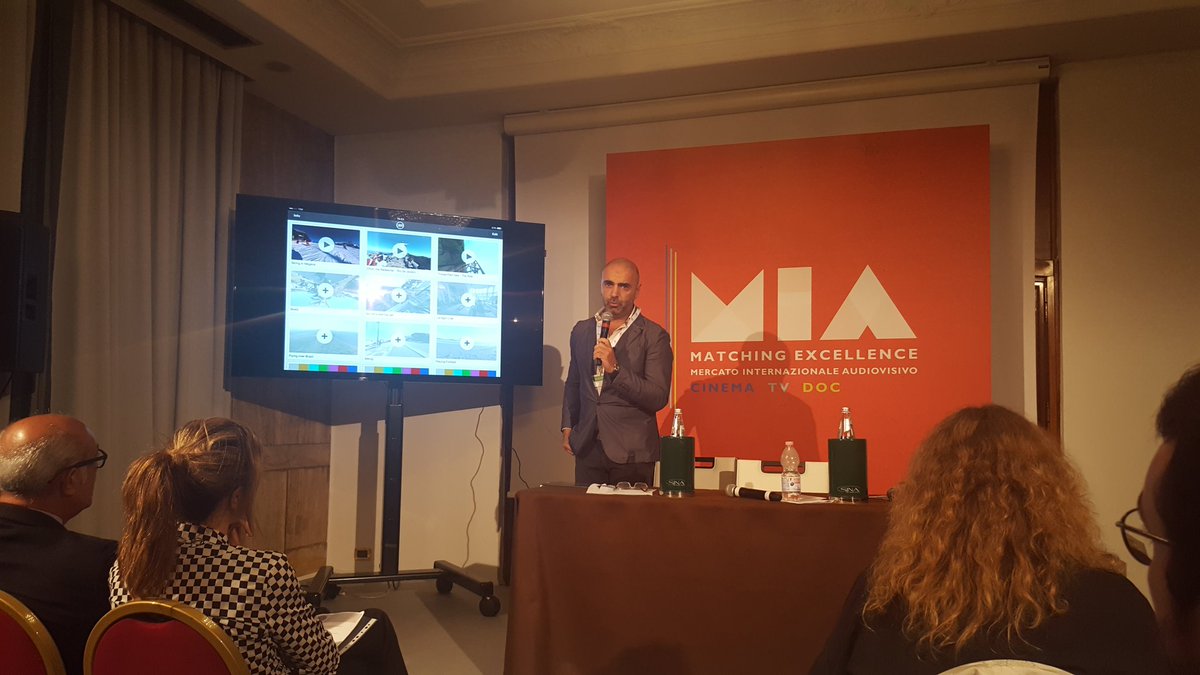 Spazi_Attivi's tweet photo. #VirtualMind presenta Cinema 360° una nuova videocamera immersiva @RLFilmComm @MIAmarket_Rome @RegioneLazio #PitchingBattle https://t.co/SwZDrfCsu5