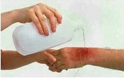 pyyque's tweet image. Cuando ves que te dejó en visto, pero sigues abriendo su conversacion con la esperanza de que te responda.