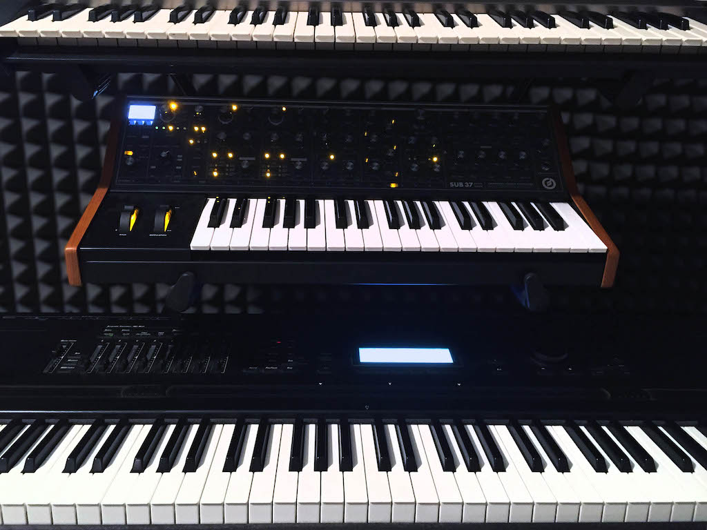 lucadigennaro's tweet photo. Tracking something with this little kid for the first time today!
#moog #moogsub37 #progressive #progressivmetal #progressiverock #prog https://t.co/W4AAGOQunM
