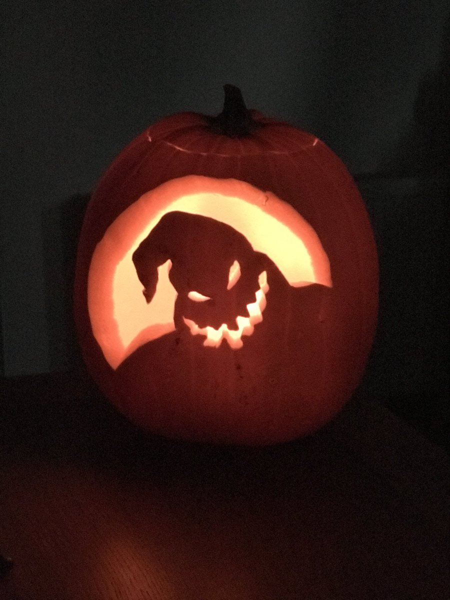 b33t16's tweet photo. Getting practice in early for #Halloween #pumpkin carving thanks to my awesome kids and supply from @PumpkinJim https://t.co/pfUC8ni2n8
