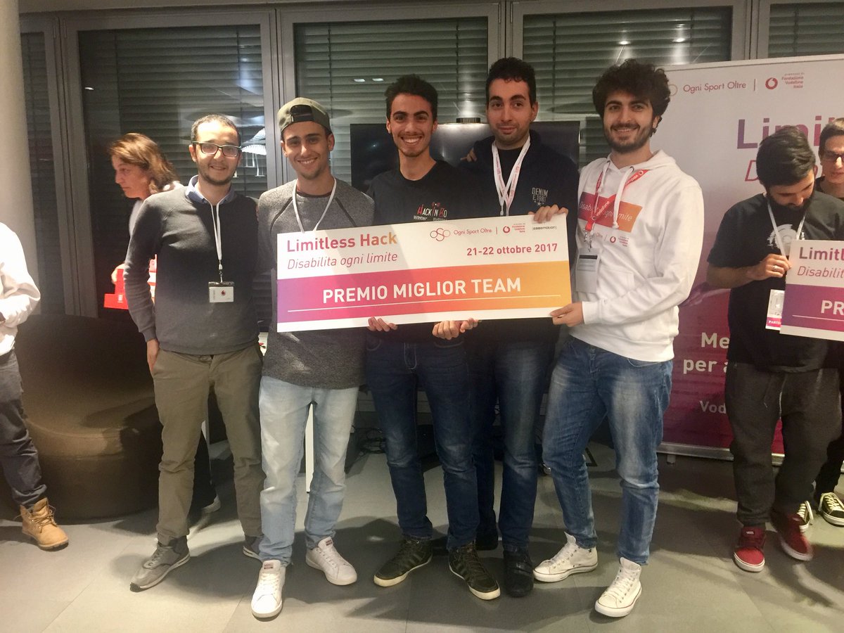 CodemotionIT's tweet photo. Il team vincitore di #LimitlessHack è #0Day!! Secondo classificati #NewHorizon e #FSociety! Complimenti ragazzi!! Bravissimi! https://t.co/X9q7JX0jwf