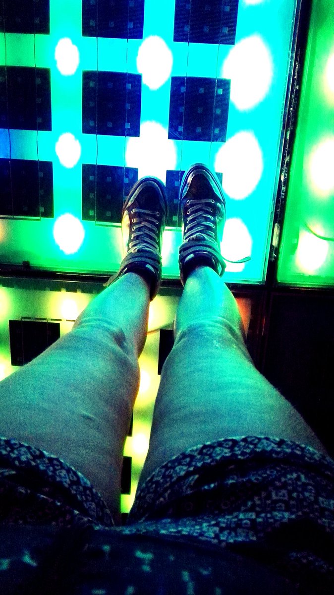 Il_Brownlow's tweet photo. #zadar #broughttheweatherwithme #discolegs https://t.co/gqHuWu1OZy