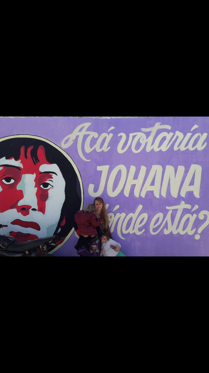 Maledel13's tweet photo. Votamos juntas donde votaría Johana, la queremos  c vida y c su familia. Llevamos a Santiago xq su mirada es nuestra bandera #YoVotéFIT https://t.co/QQJFhxdGlq