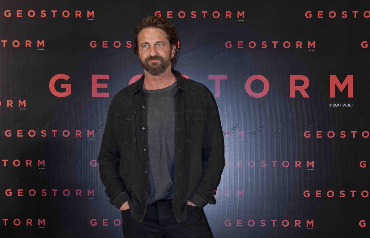 WarnerBrosIta's tweet photo. Oggi @GerardButler ha presentato Geostorm a Roma! Dal 1 novembre non perdetelo al cinema. #GeostormIT https://t.co/PegkIWQWbu