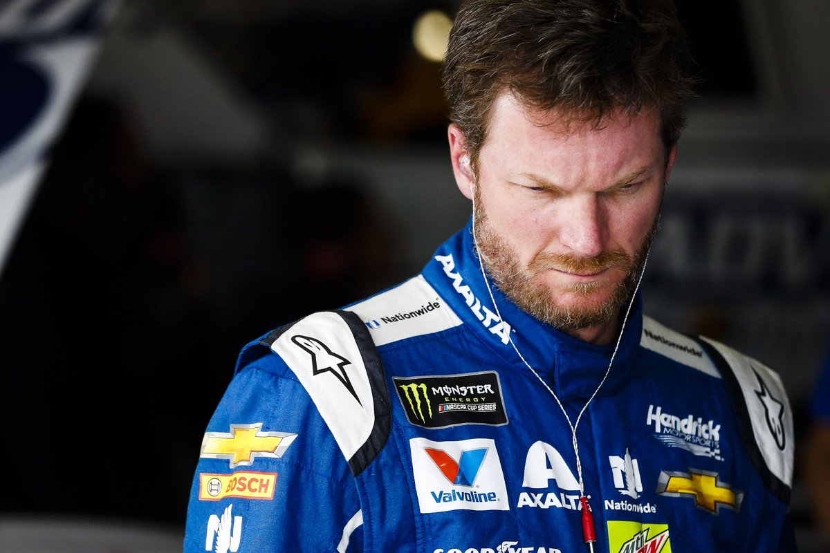 TeamHendrick's tweet photo. The faces of determination. 👊 https://t.co/v3bj6Ls8oQ