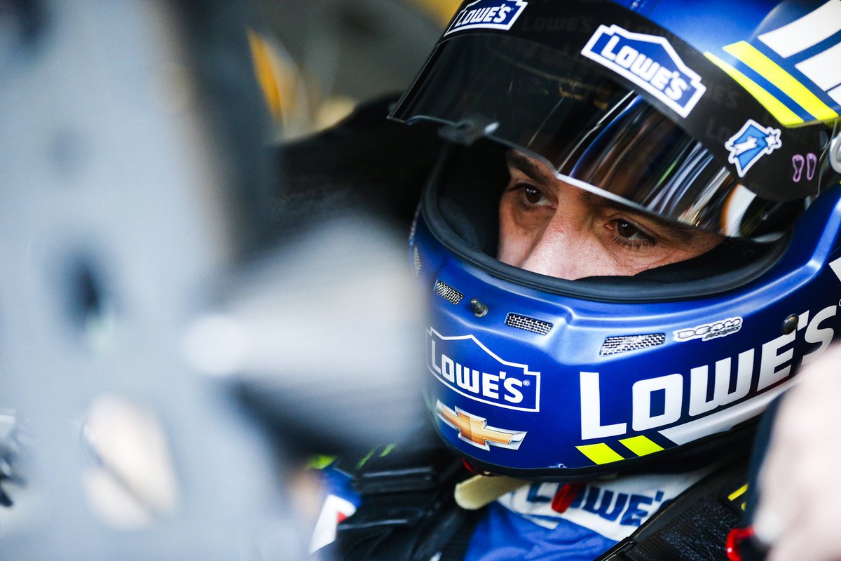 TeamHendrick's tweet photo. The faces of determination. 👊 https://t.co/v3bj6Ls8oQ