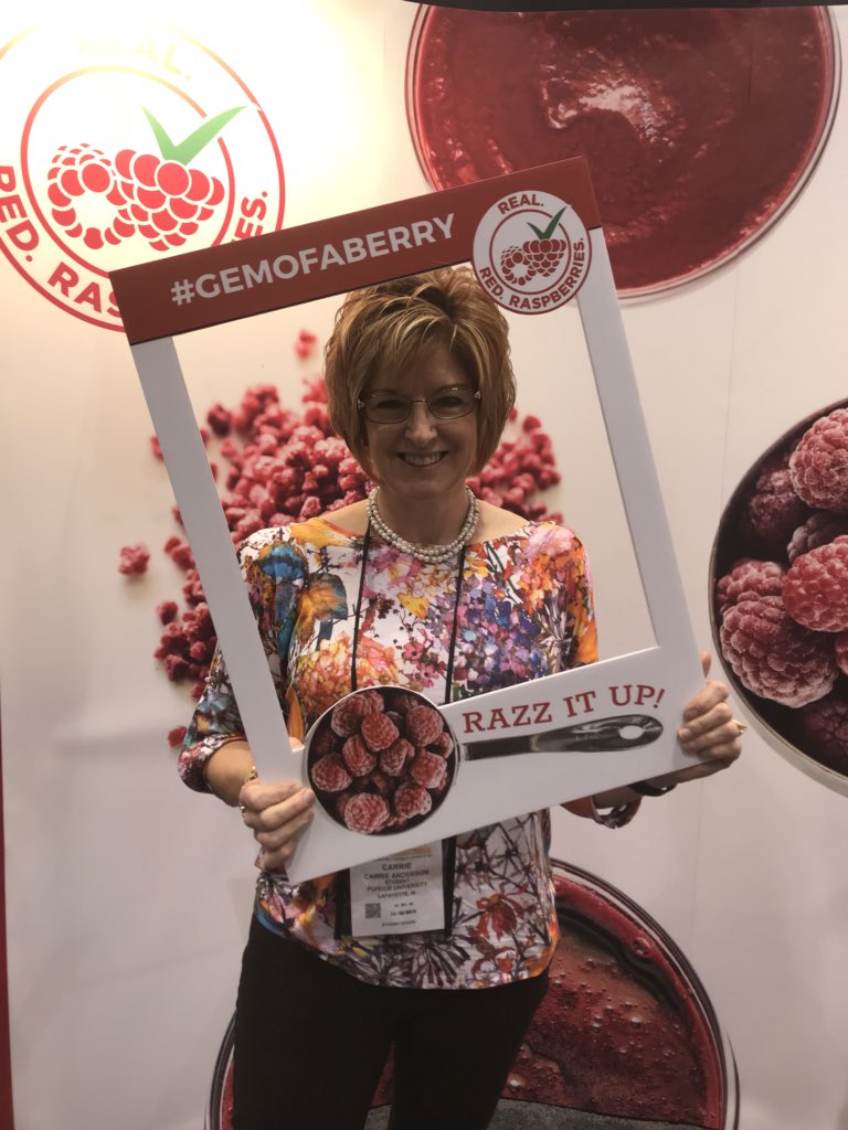 lunchladee's tweet photo. #gemofaberry. #FNCE https://t.co/guTTq2TJzN