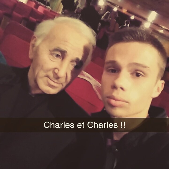 Charles_NRJ's tweet photo. Bien passé votre week-end? 
Ptit passage au musée Grevin pour moi 😎😎👌
RDV demain 20h sur NRJ pour Guillaume Radio ! https://t.co/6BbMYHnJOj