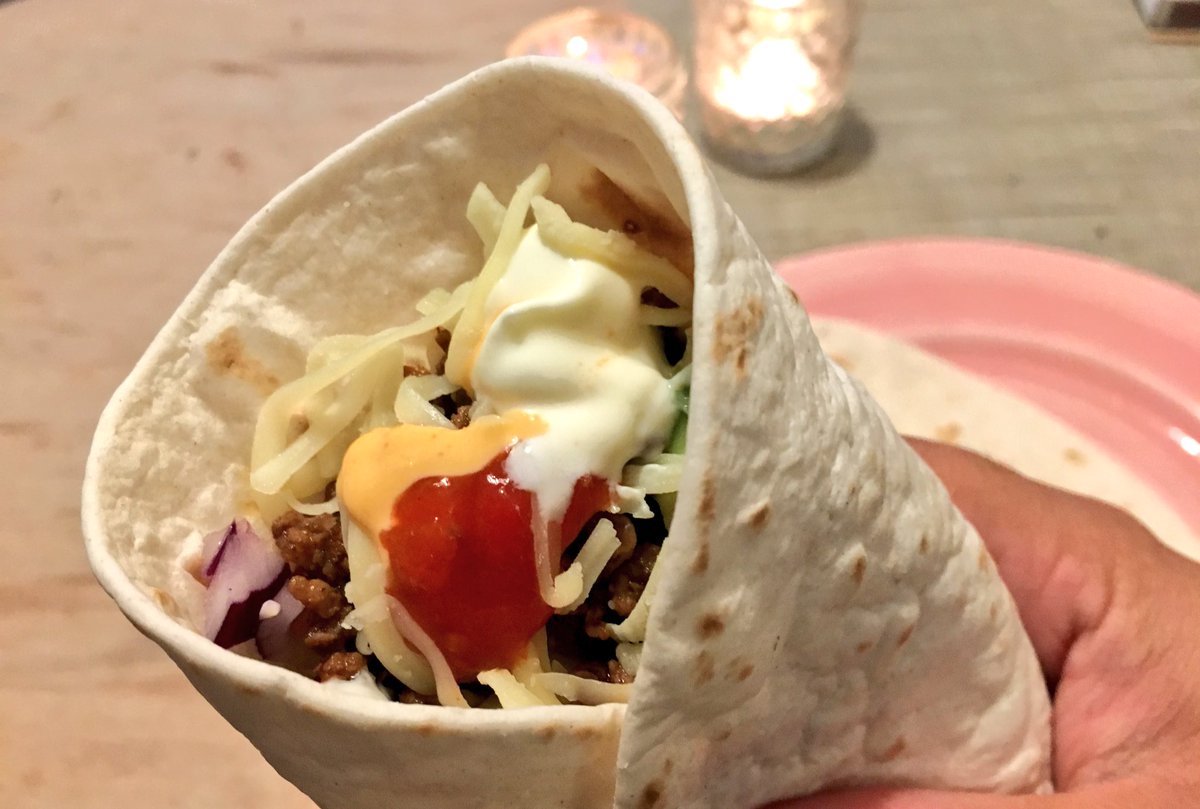 greensthlm's tweet photo. På en SÖNDAG! Bryter mot alla regler. #tacorevolution https://t.co/UMHENxHyNj
