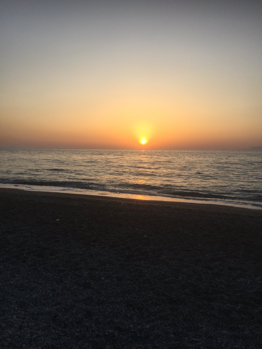Bjsjer's tweet image. To bilder fra Rhodos i september. solnedgang på Rhodos i september.