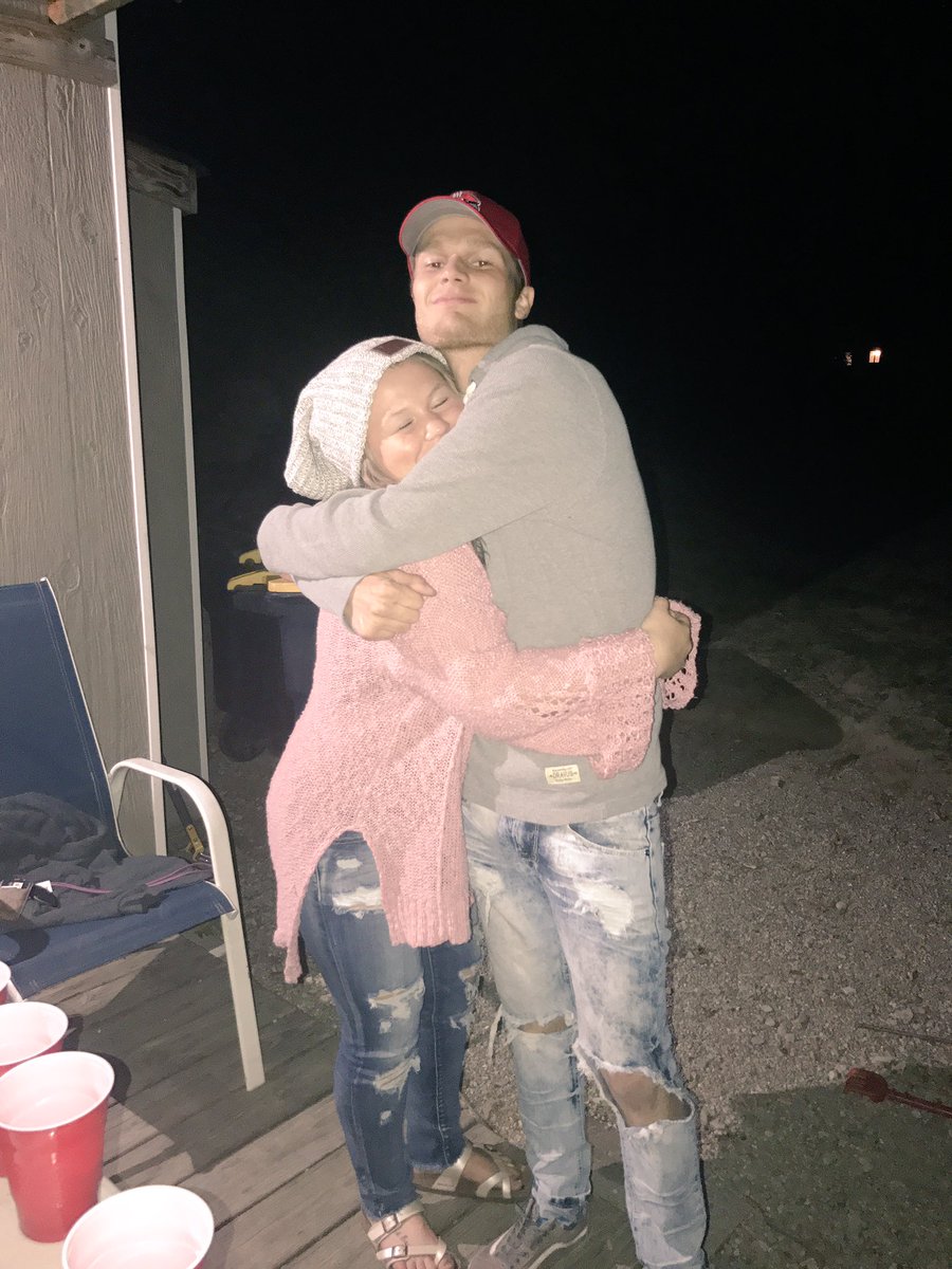 KaseyDeeArthur1's tweet photo. Love my frenny's #saveandsend https://t.co/KRqZNxDz2p