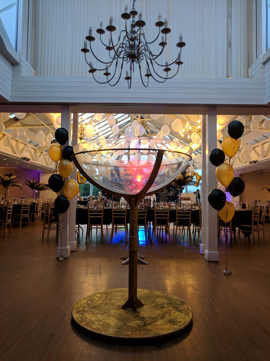 Giant_glass's tweet photo. All ready to go at an event in Hertfordshire last night! #prophire https://t.co/a6CWCimo3j