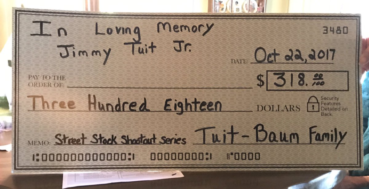 Cryssie618's tweet photo. Street Stock Shootout Series 4 months today RIP Big Brother Jimmy Tuit Jr 🙏🏻💙🏁 #ESW17 https://t.co/G1GSYPVzit