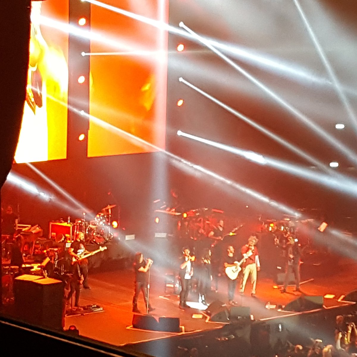 Alex_si's tweet photo. Forum ieri sera! #lecoseincomune #danielesilvestri #carmenconsoli #niccolofabi #agnelli #samuelebersani Ora voglia di sentire la Cantantessa https://t.co/7V9UawELE6