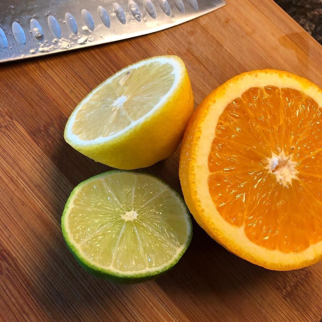 alsteeves's tweet photo. No Margaritas today! Just cooking with lots of citrus. #heathlyfood #healthyhomecooking #gettingreadyfortheweek #โฆ https://t.co/2UHtSHdejQ https://t.co/4g1cpjN25P