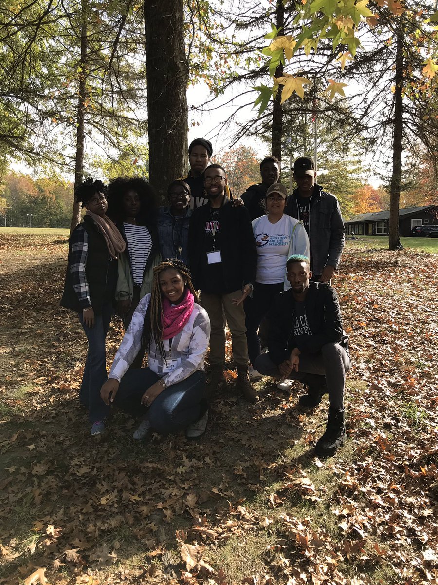 JCUBSA's tweet photo. Members of BSA volunteer at a high school Fall Retreat. Over 100 students from 14 different high schools! #DCNEO #DefineAmerican https://t.co/MvIsjPGVr2