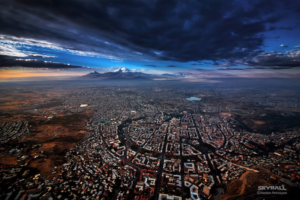 Kornelij's tweet photo. #Yerevan from the sky / #Armenia /  photo by Vardan Petrosyan https://t.co/2OwkwTfwiO https://t.co/tma2SryxnE