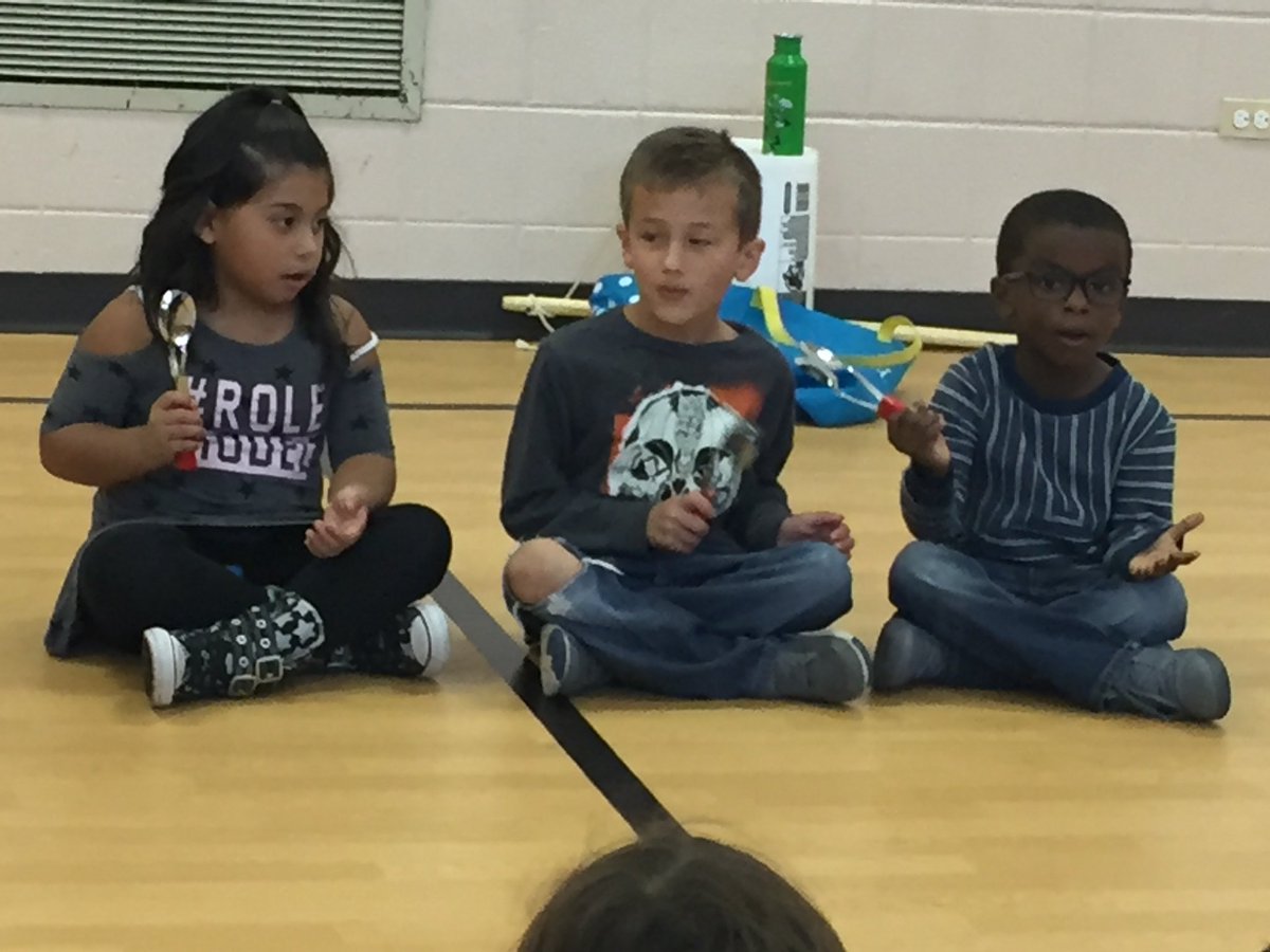Salt Creek welcomed Mr. Fiddle, from Chicago’s Old Town Folk Music School. 🎶