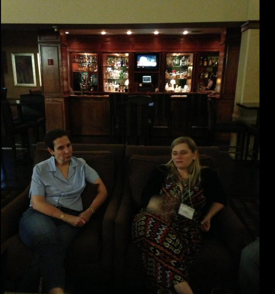 AskLindaBomba's tweet photo. First time meeting Diane Hochman in person. #AskLindaBomba #AskLindaBomba #DianeHochman #entrepreneur https://t.co/bpk3giU3Mo