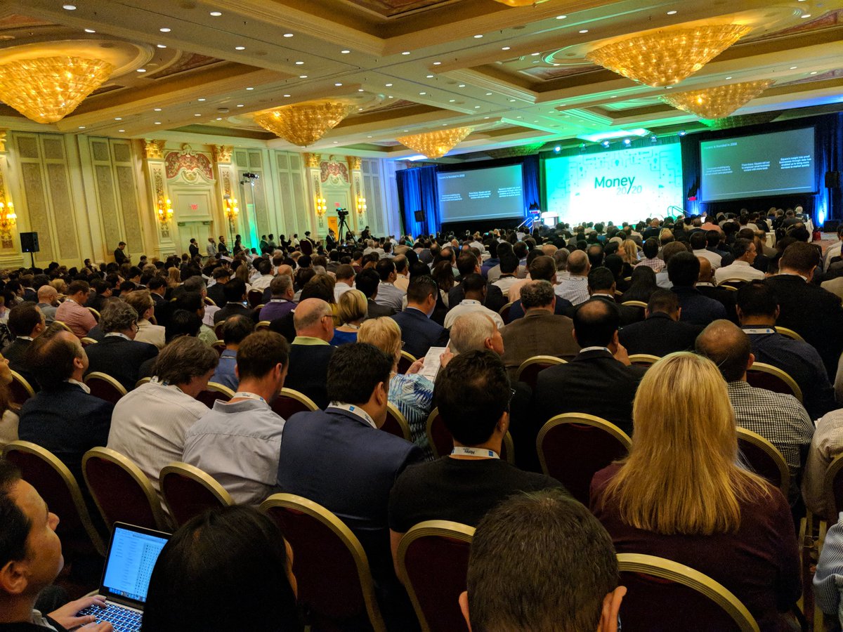 bnewsh10's tweet photo. Packed overflow room on a Sunday morning talking AI with @Square @money2020 https://t.co/rIu0KSeUGc