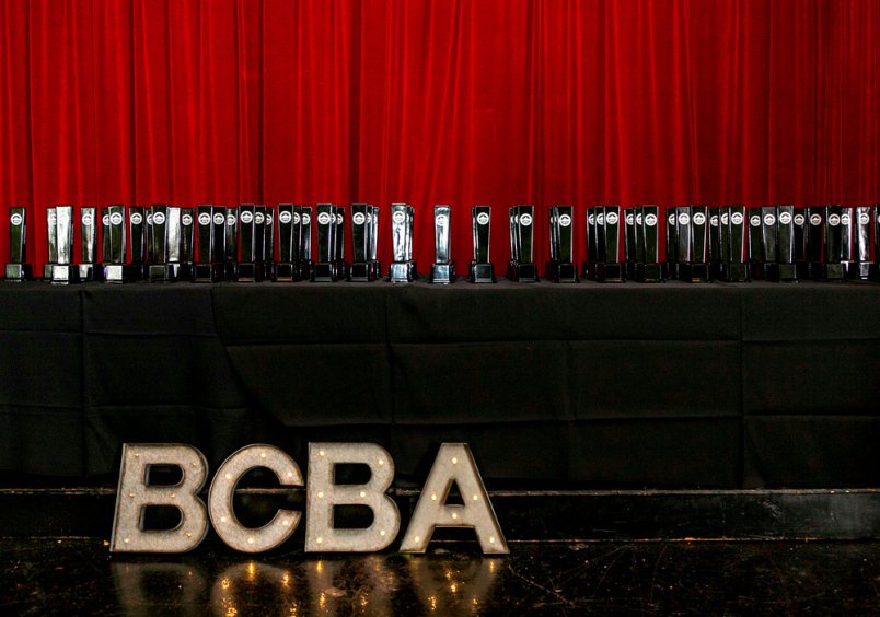 WestenderVan's tweet photo. ICYMI: We've got all the winners from last night's @BCBeerAwards right here:
https://t.co/rGITwe4uIy
#beer #craftbeer #BCcraftbeer https://t.co/mnwqbzUEqy