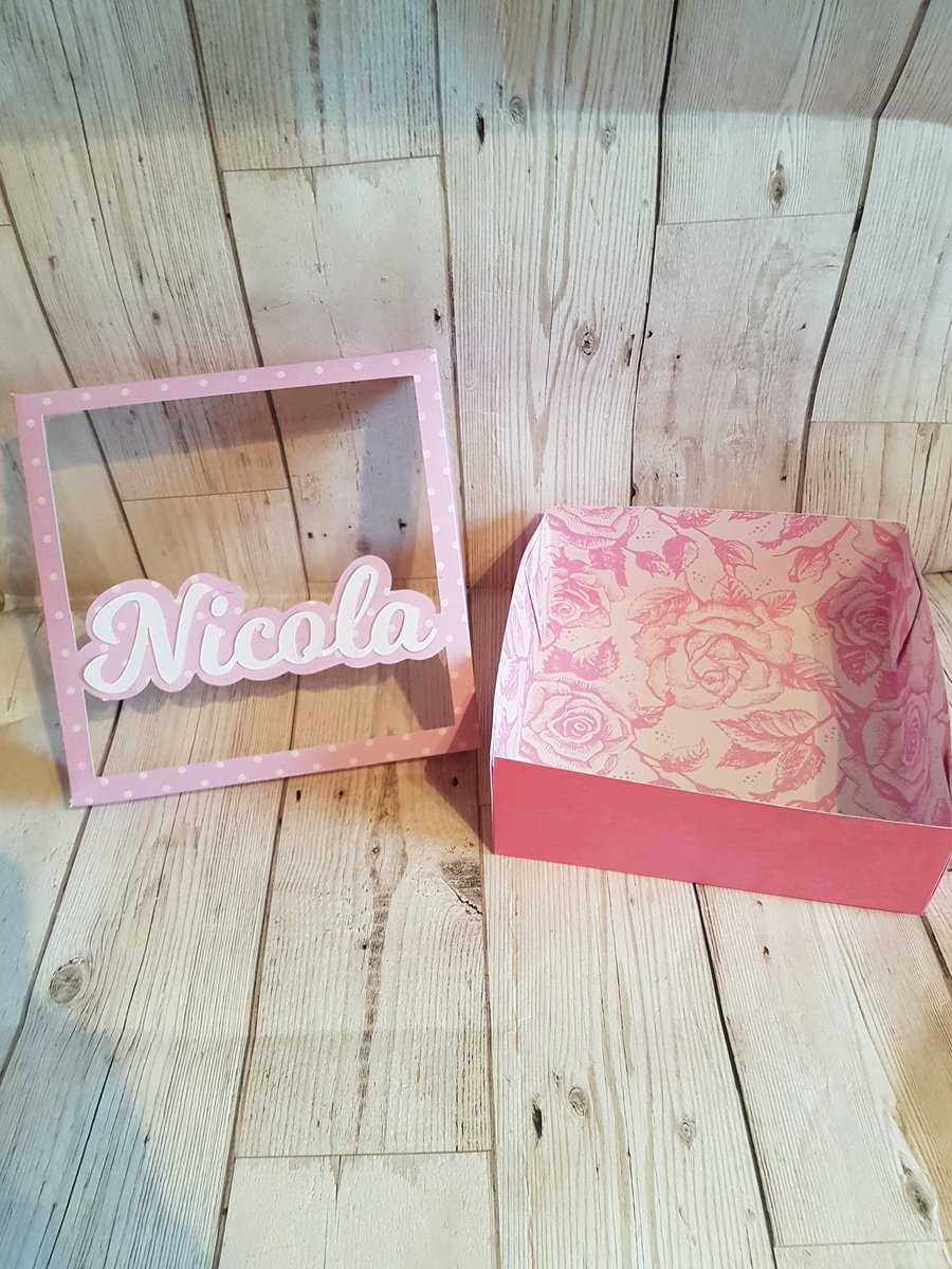 _HeartandCraft_'s tweet photo. Personalised gift boxes coming soon......!! #personalised #gifts #giftbox #crafturday #crafts #birthday #babyshower #wedding #Christmas https://t.co/xmpzQTsztw