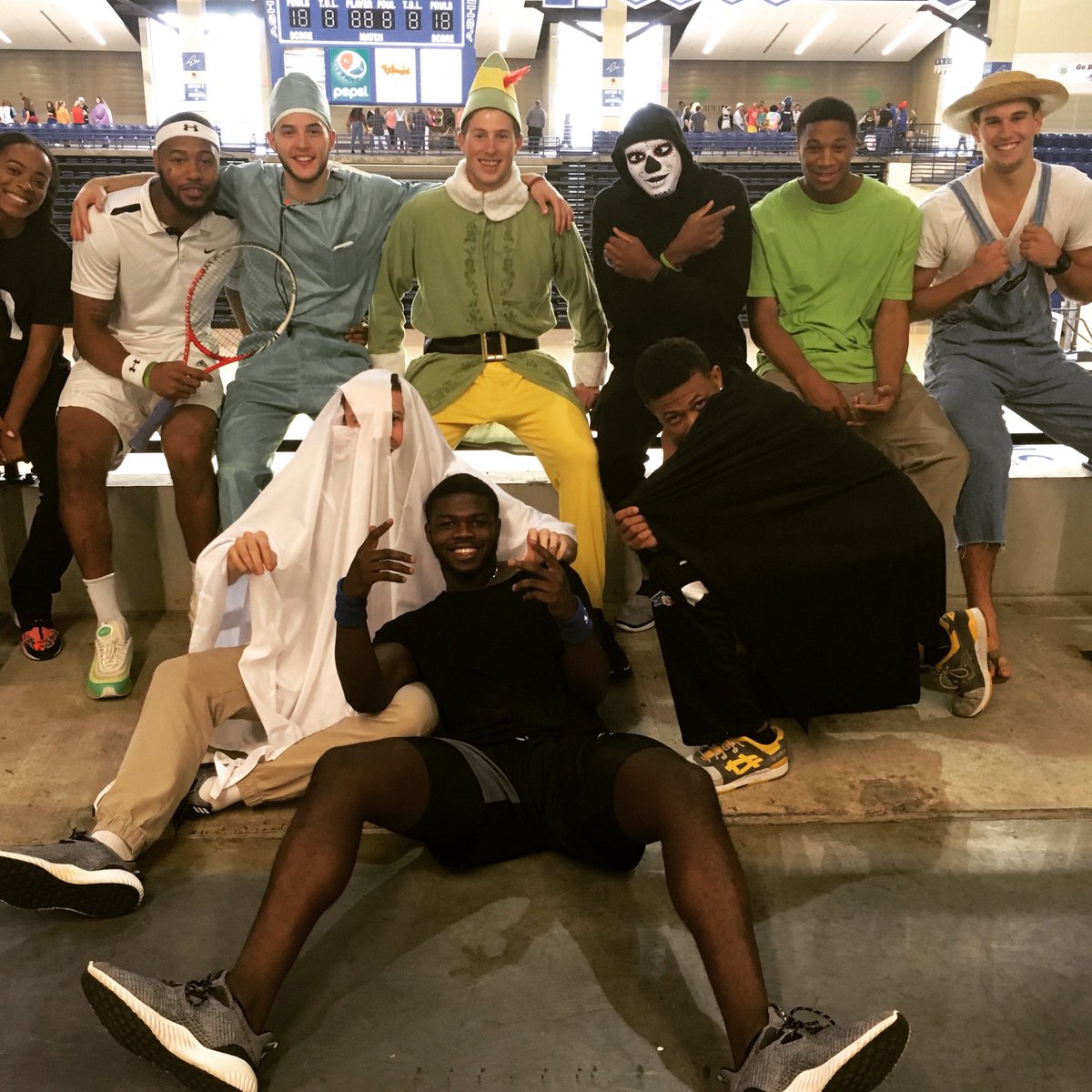 UNCAvlMBB's tweet photo. Men’s Basketball does #BooFest 👻😈😼👨‍🌾👨‍⚕️🎾🦇 https://t.co/G76iVIry9l