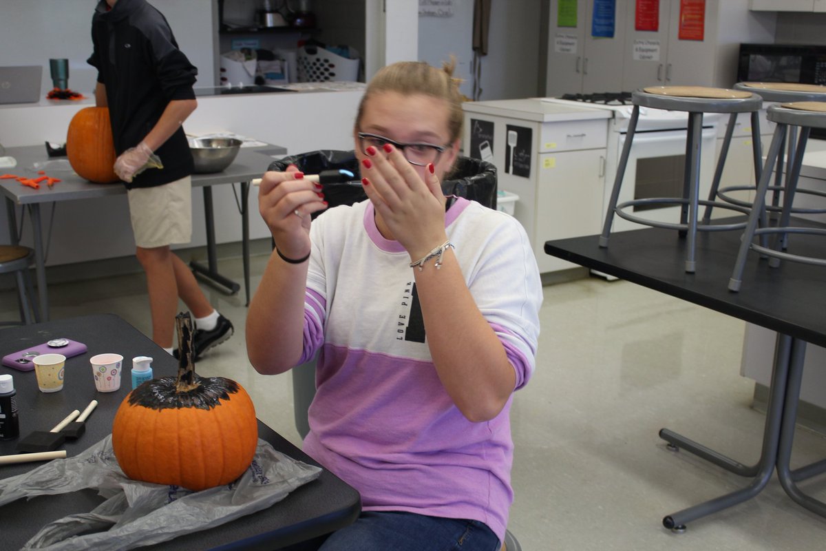 PerryFCCLA's tweet photo. Our first FCCLA Fun Day was great! It's not too late to join our club! See you at our next meeting🎉🎃☠see Mrs.Bezzeg for more🎉🎃☠ https://t.co/Jz6hAGMnWN
