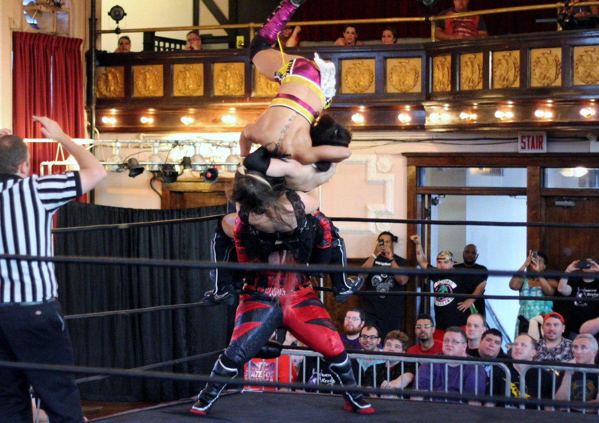 DAFALCON11's tweet photo. SuperPlexPyramid at #SHIMMER83 from @MiaYim @ohkayumi @Sienna and @FearHavok #Incredible @SHIMMERwomen is 3 weeks away! https://t.co/XcSWZdlKZc