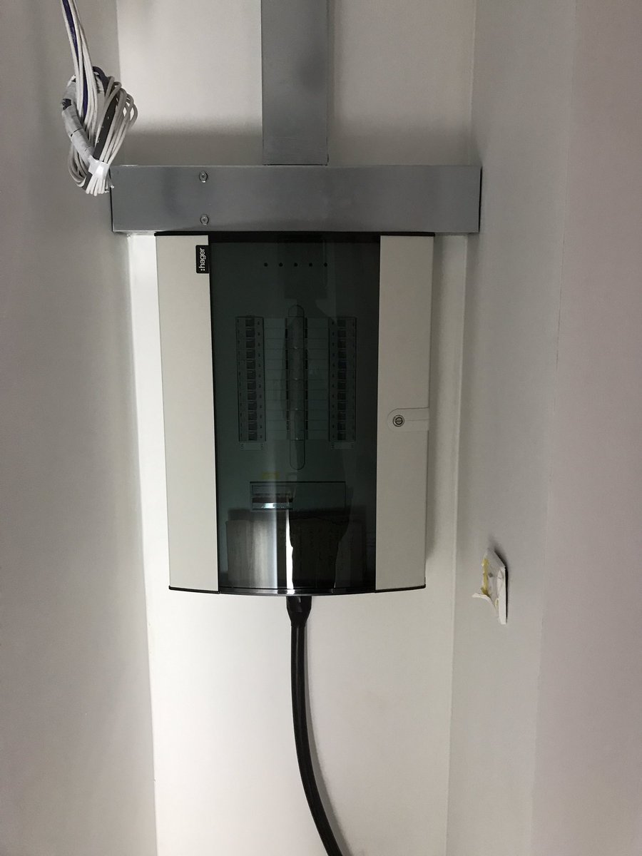 rwselectrical85's tweet photo. Second fix well underway to this 6 bedroom house, a lot of thought  gone into this by the client, been a really good job!! https://t.co/wh70CoogpN