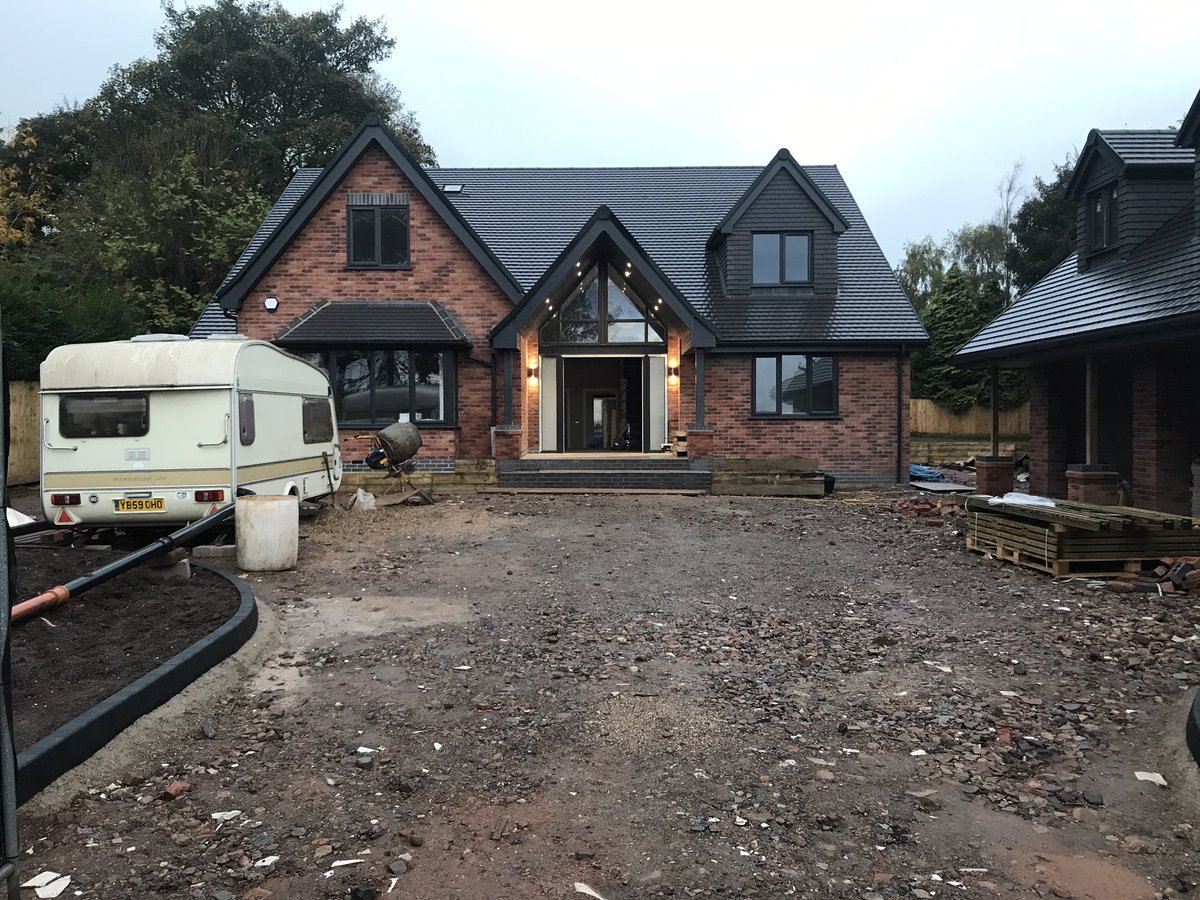 rwselectrical85's tweet photo. Second fix well underway to this 6 bedroom house, a lot of thought  gone into this by the client, been a really good job!! https://t.co/wh70CoogpN