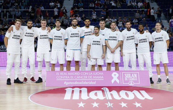 23Llull's tweet photo. Partido difícil marcado por las bajas pero enorme el equipo para conseguir la victoria 💪🏻
Grande @JayceeCarroll! 🏀
#HalaMadrid https://t.co/K5hQ8wAZDA