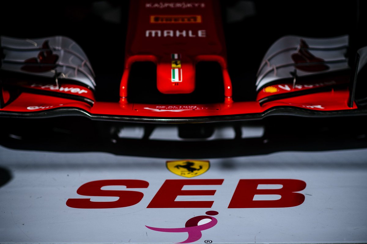 ScuderiaFerrari's tweet photo. Heading to the grid 🇺🇸🏎🏎 #Seb5 #Kimi7 #USGP #Driveforthecure https://t.co/qwynBP0yky