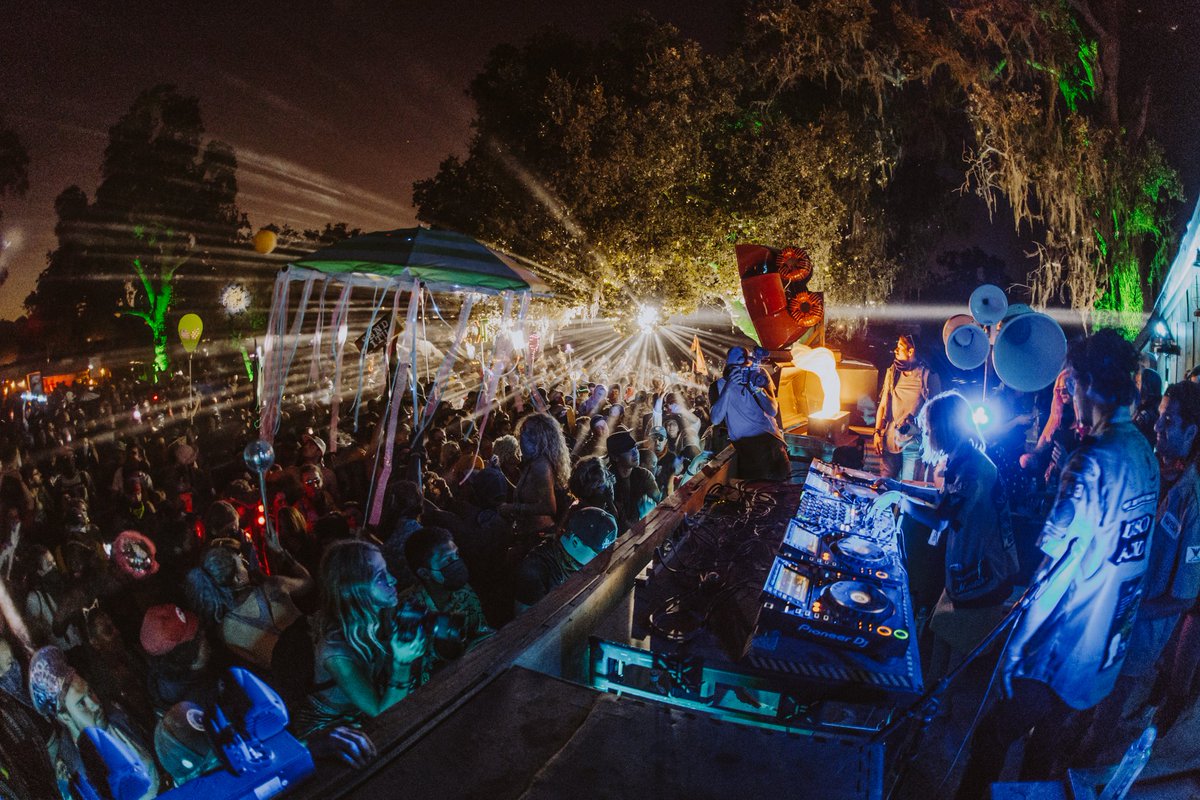 DirtybirdCamp's tweet photo. How was your stay at the Bass Lodge? ๐๐จ #DBC17
๐ท: @PolishKatiee https://t.co/MuIiEXCdyM
