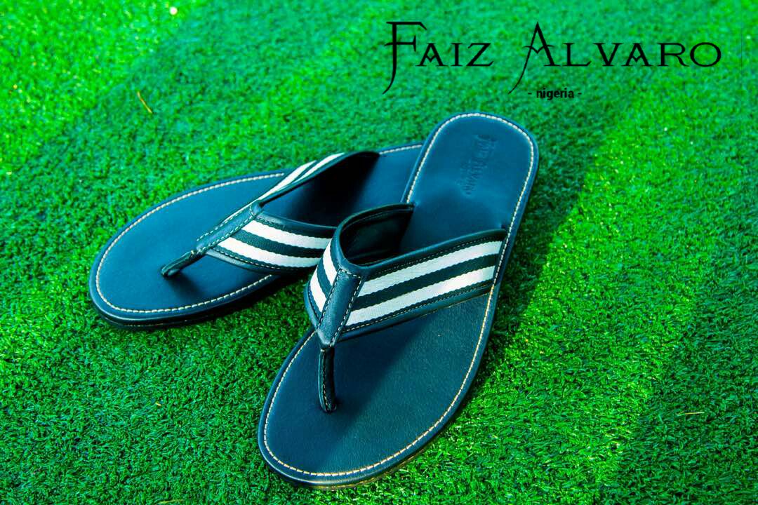 Faiz__Alvaro's tweet image. #NEWDESIGNALERT:We present to you the BnW stripes simple and quality slippers from the #switchstep collection.Available in all sizes.pls RT