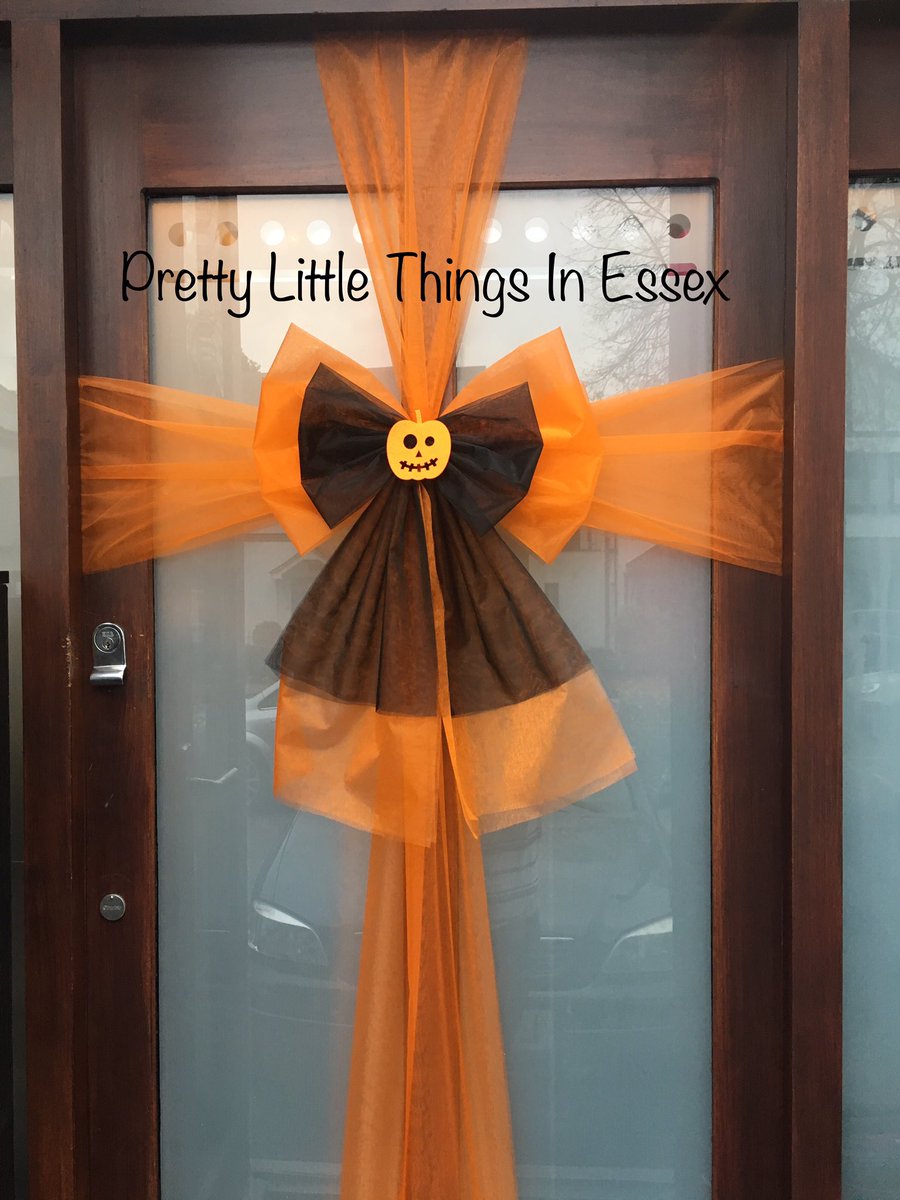 PrettyLittle35's tweet image. #prettylittlethingsinessex #Halloween #doorbow #halloweendoorbow #pumkin #spider #spooky