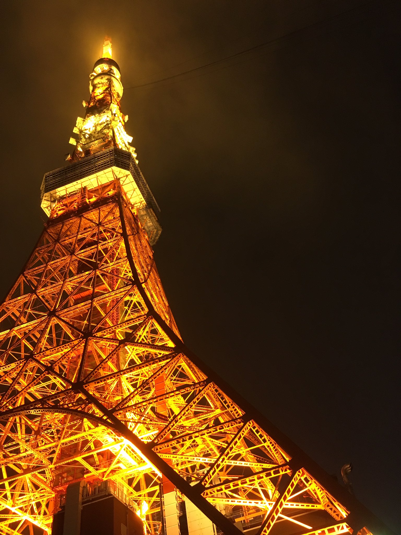 Chai この前撮った夜の東京タワーかっこよすぎたからlineのアイコンこれに変えよう T Co 9winzxmitm Twitter