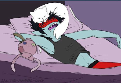 ThatVampireKing's tweet image. "I'm just your problem~"

•not new to RP
•changed acc 
•adventure time RP
•yaoi ;)
•vampire king 
•ships with chem 

"I out-rank you~"