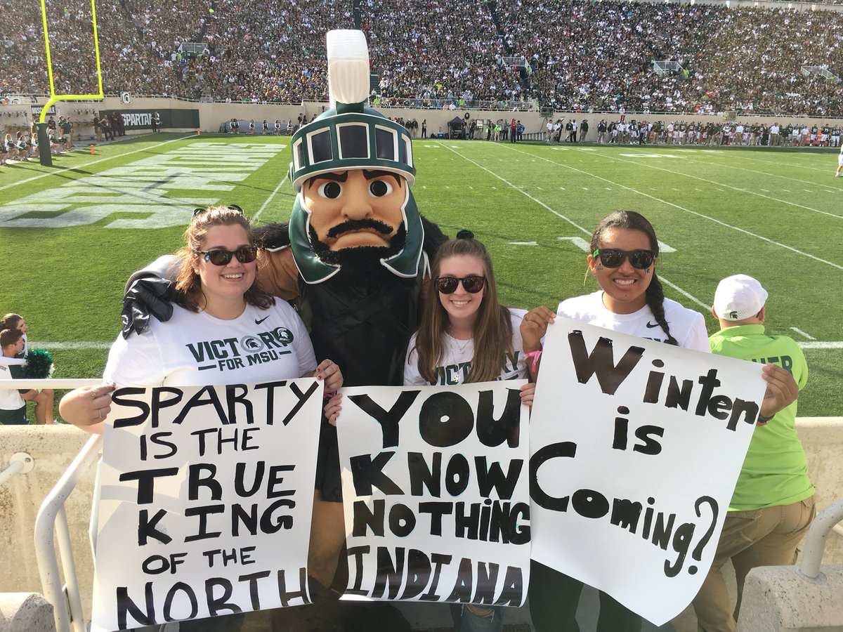 TheRealSparty's tweet photo. A bowl game is coming...
#GOT
#JonSnow #Ghost https://t.co/6g2wSszlUw