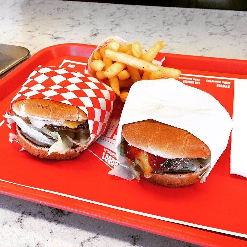 lil_bobo's tweet photo. order up... #lovebobos #boboshamburgers #cheeseburger #famousfries #frenchfries #deliciousnesssince1975 #walnutpar… https://t.co/E8t8wef94w https://t.co/7p2CWPYxd5