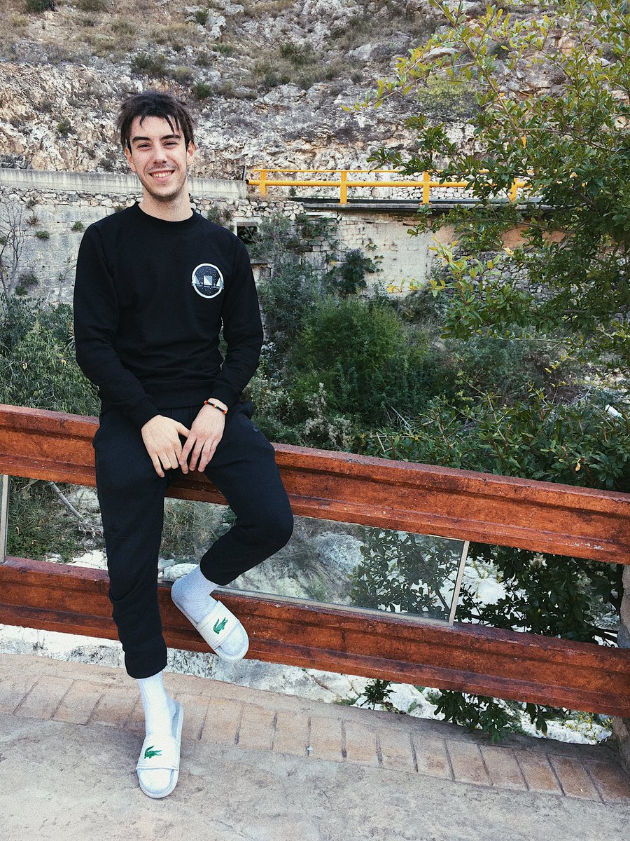 KiddKeo95Flames's tweet photo. RESTOCK? RT X QUIEN QUIERA UNA https://t.co/AU7USV6rWy