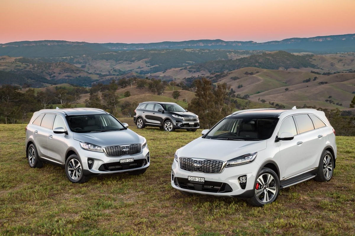 TMRnews's tweet photo. 2018 Kia Sorento First Drive. Subtle Changes for A More Well-Rounded Family SUV -
https://t.co/GESNLfTBEX | #Kia #Sorento #2018my #Review https://t.co/9BXxky3E1d