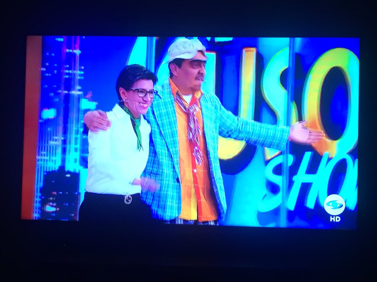 Jorge_Armando_O's tweet photo. Excelente invitada @susoelpaspi https://t.co/EgCSKDuFpn