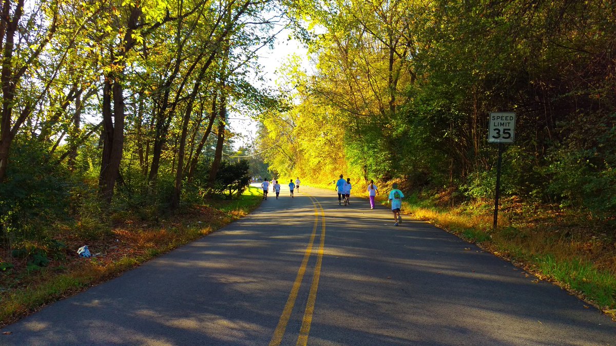 wendymmilne66's tweet photo. Enjoying a run on a beautiful day for a great cause! #ColorAThon https://t.co/NcFreEMMf0